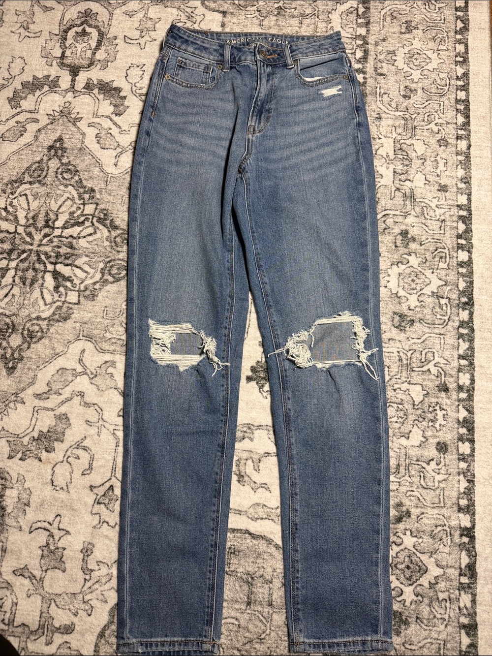 American Eagle Outfitters Women's mom jeans size 0 long Ripped Jeans - Blue